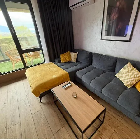 Business Park Premium, 2b Lux Flat, Free Garage Apartment