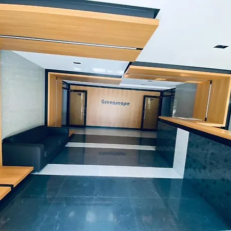 Business Park Premium, 2b Lux Flat, Free Garage Apartment